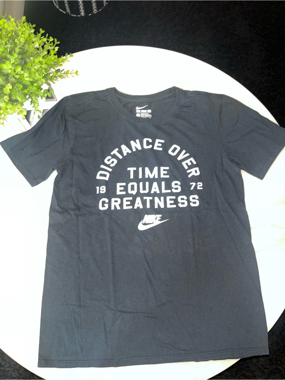Women's Athletic Cut Nike T-shirt Size Small